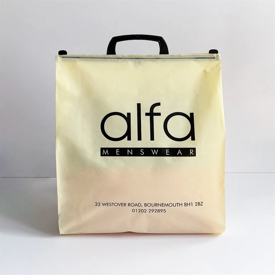 Plastic Shopping Bag With Hard Handles suppliers